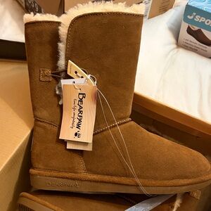 BearPaw Chestnut Boots with Plush Lining